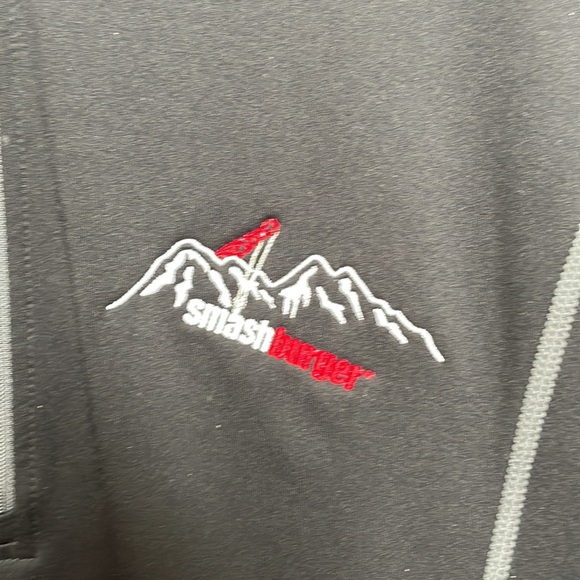 Men’s StormTech Pull Over 3/4 Zip with Smashburger Logo Size L - Picture 2 of 7